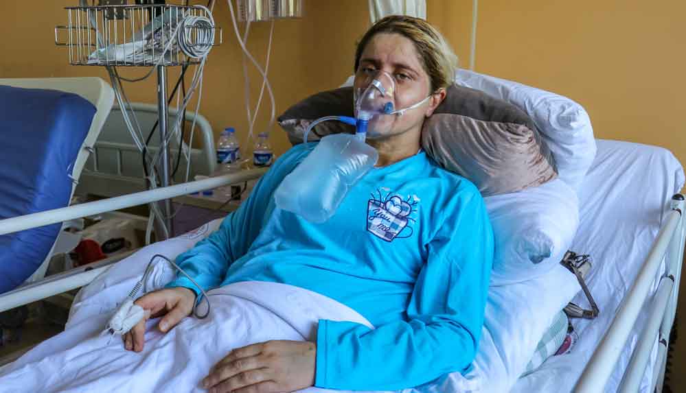 Hastanede tedavi gören Kovid-19 hastaları aşı olmamanın pişmanlığını yaşıyor