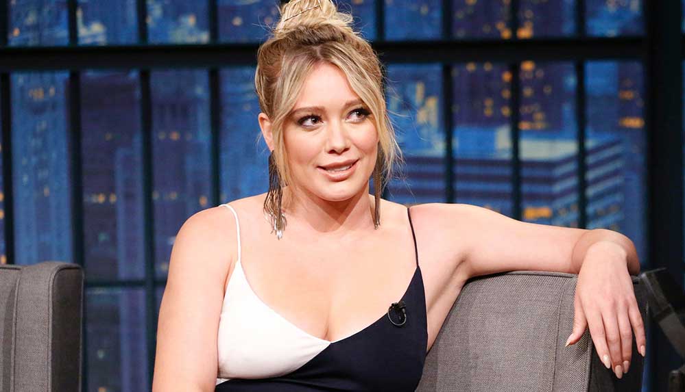 Dünyaca ünlü oyuncu Hillary Duff delta varyantına yakalandı