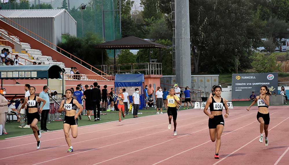 Atletizmde 16 Yaş Altı Türkiye Şampiyonası ve 18 Yaş Altı Olimpik Deneme Yarışması Mersin'de başladı