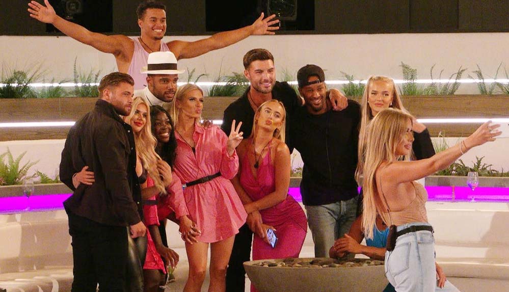 Love-Island-yarışmasında-akıllara-durgunluk-veren-olay--Yarışmacıların-hepsi-aynı-anda-cinsel-ilişkiye-girdi