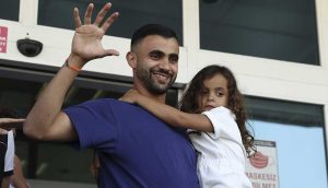Beşiktaş, Rachid Ghezzal ile yeni sözleşme imzaladı