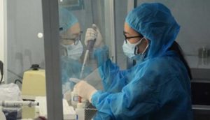 Özbekistan’da domates kullanılarak yenilebilir aşı çalışmaları yapılıyor