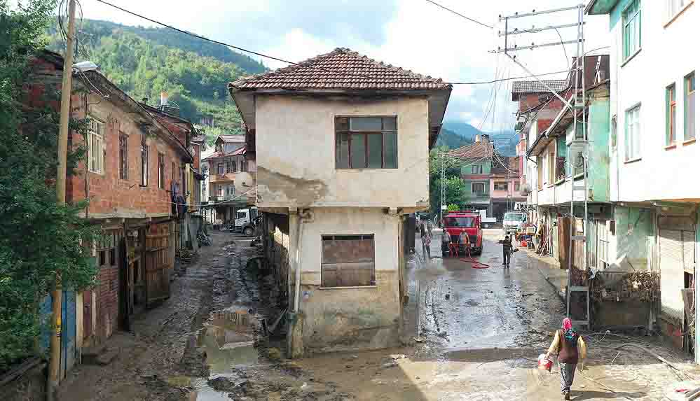 Karadeniz'deki sel felaketinde can kaybı 78'e yükseldi