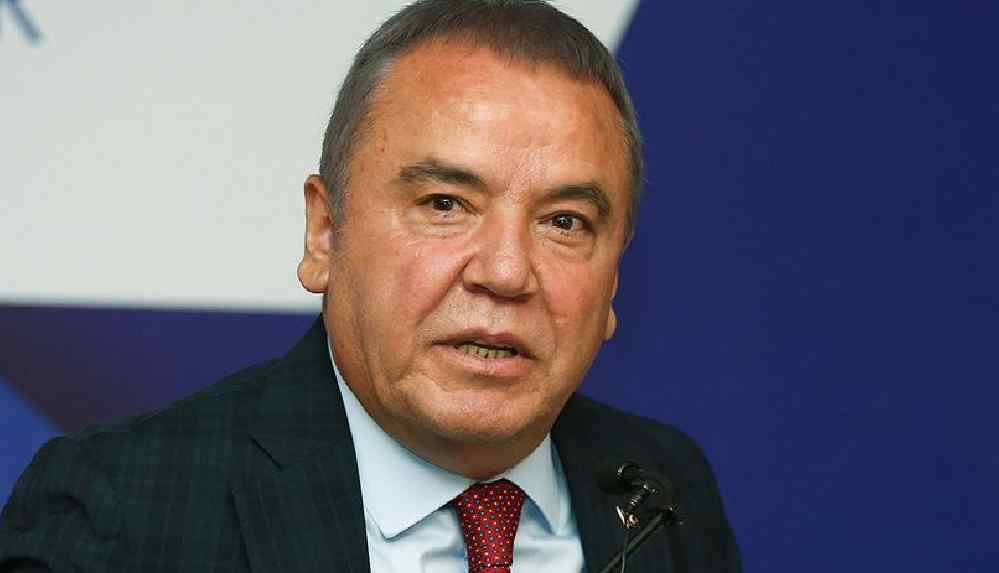 Son Dakika... Muhittin Böcek hastaneye kaldırıldı