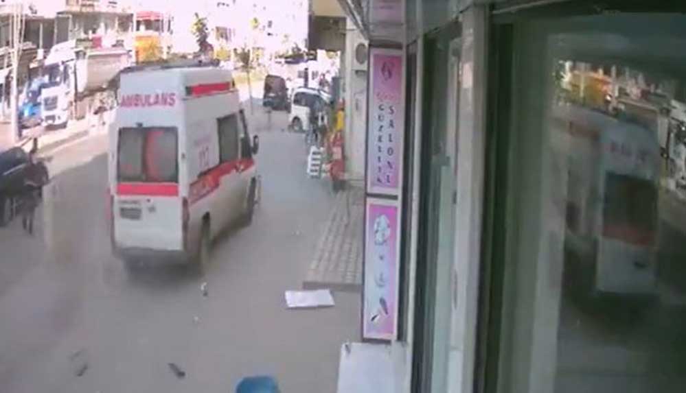Valilikten "Suriyeli şahıs ambulans kaçırdı, vatandaşların üzerine sürdü" haberlerine açıklama
