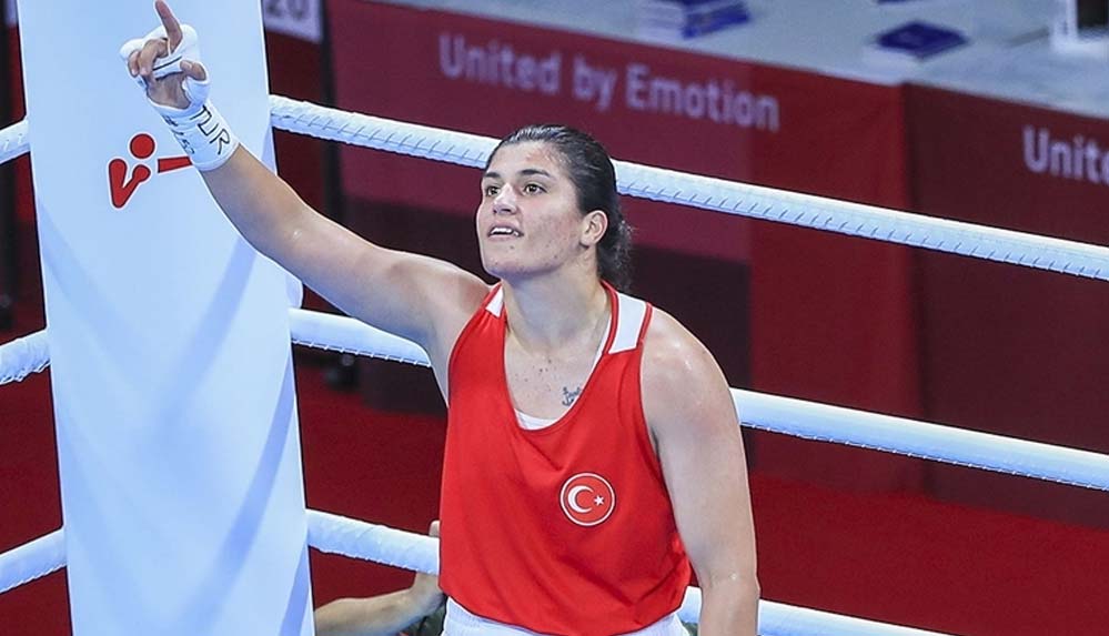 Tokyo-2020'de-Busenaz-Sürmeneli'den-altın-madalya