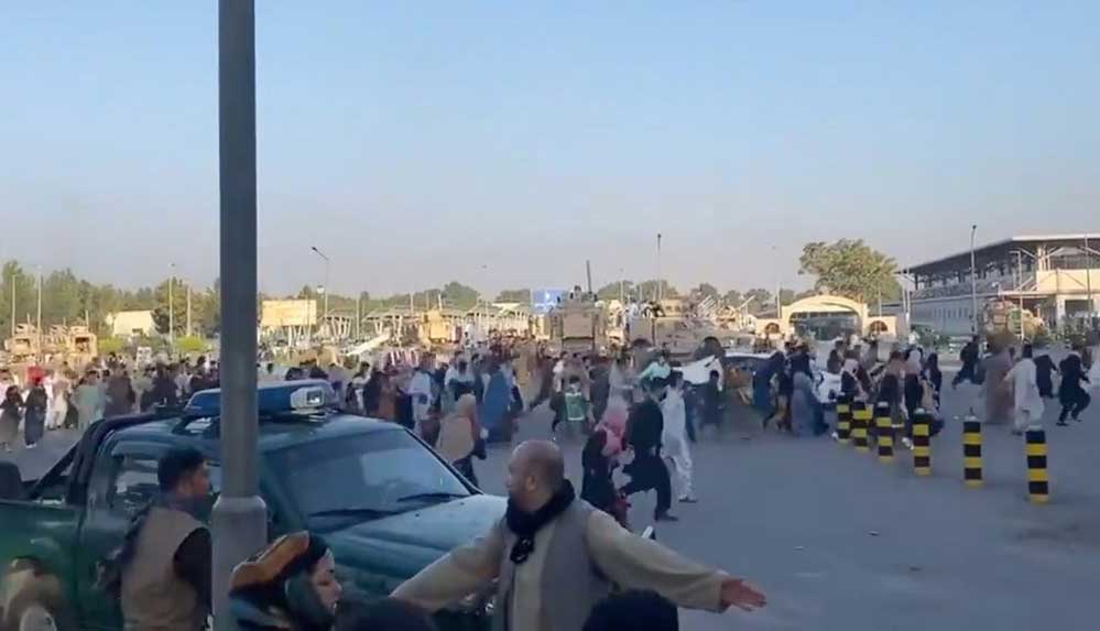 İngiltere Savunma Bakanlığı, Kabil Havalimanı'ndaki kaosta 7 Afgan'ın öldüğünü açıkladı