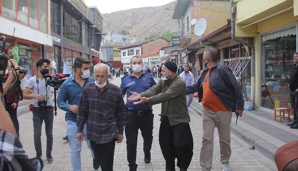 Erdoğan "daha neler göreceksin" demişti: Meral Akşener'e Sivas'ta saldırı girişimi
