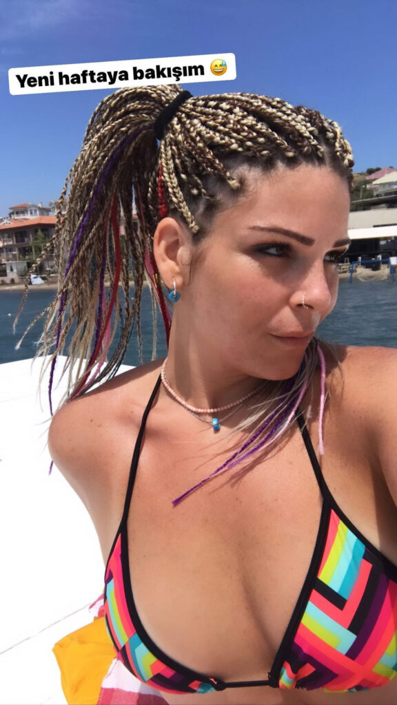 93 kilo veren Pelin Öztekin'in bikini pozu sosyal medyayı salladı