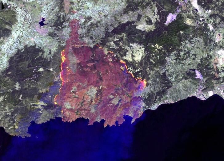 Antalya ve Muğla'daki yangınların uydu görüntüleri geldi! 1 Antalya ve Muğla'daki yangınların uydu görüntüleri geldi!