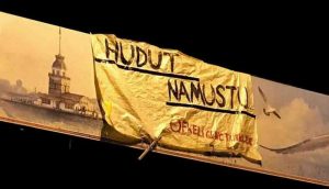 İstanbul'da 'Hudut Namustur' pankartıyla ilgili gözaltına alınan Semir Yapıcı saldırıya uğradı