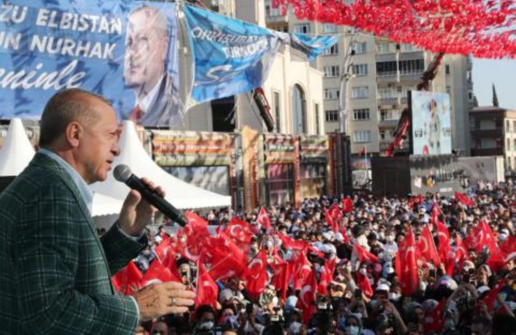 CHP'li Öztunç, Erdoğan'ın şoke eden miting fotoğrafını paylaştı!