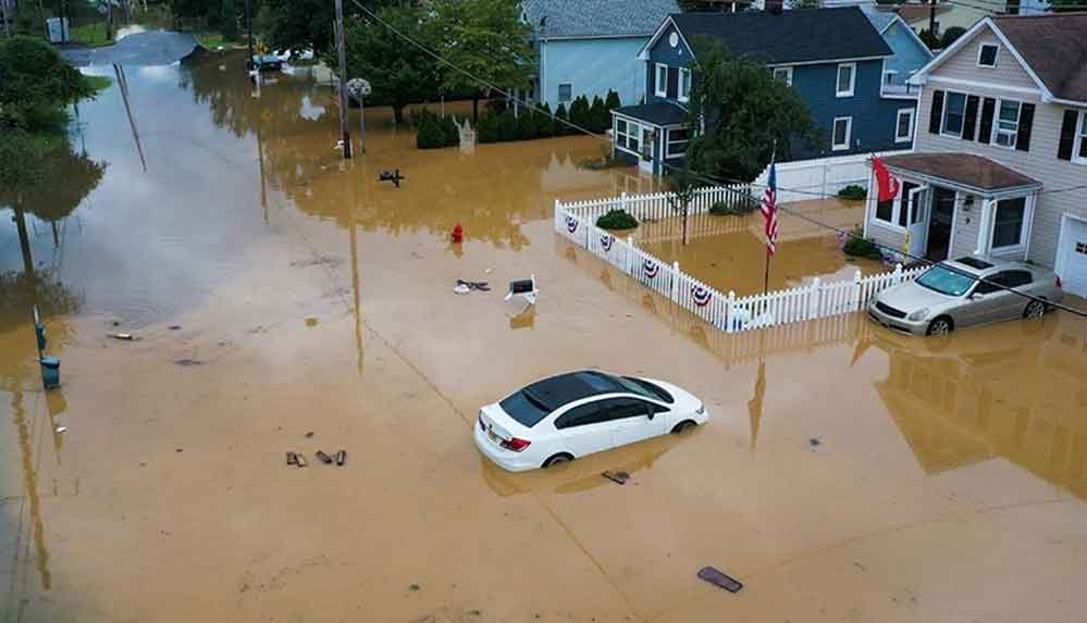 ABD'de şiddetli yağışların neden olduğu sellerde en az 45 kişi hayatını kaybetti