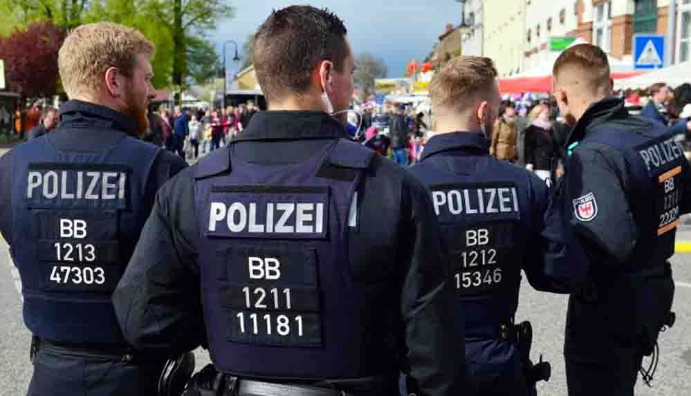Alman polisinden Türk cami derneğine yolsuzluk baskını