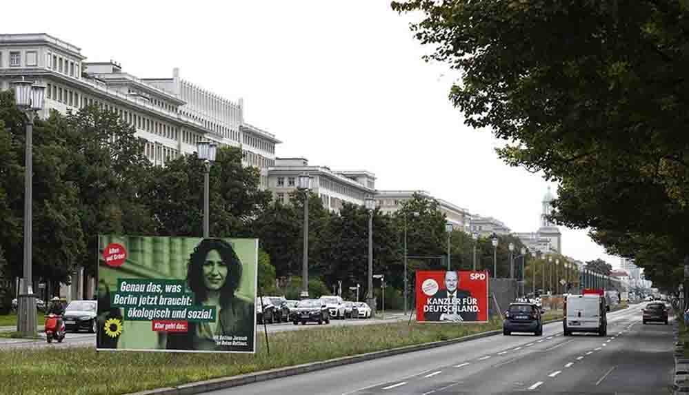 Almanya Merkel sonrası dönemi belirlemek için sandık başına gidiyor