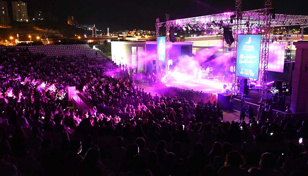 Altın Güvercin'de Zeynep Bastık rüzgarı esti