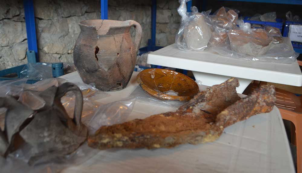 Amorium Antik Kenti'ndeki kazıda 800 yıllık demir saban bulundu