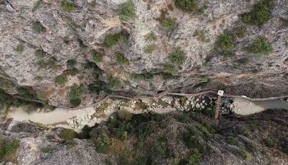 Büyük Menderes Nehri üzerindeki Kısık Kanyonunda sular çekildi