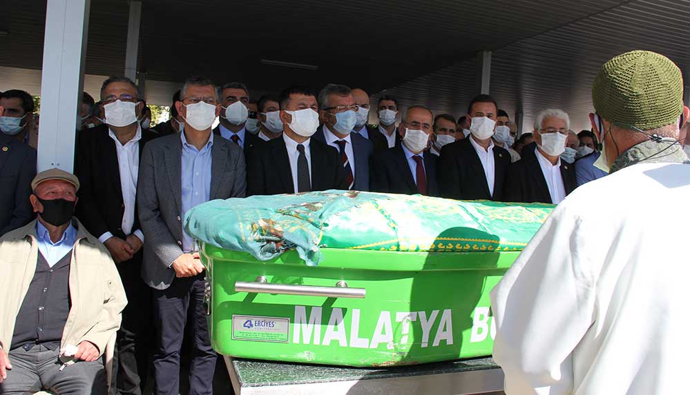 CHP'li Ağbaba'nın annesi Elif Ağbaba Malatya'da toprağa verildi