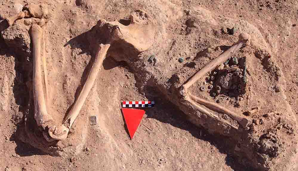 Çavuştepe Kalesi'nde takıları ve iki mührüyle gömülen kadın yöneticinin mezarı ortaya çıkarıldı