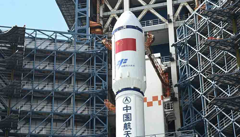 Çin, kargo mekiğini uzay istasyonuna yolladı