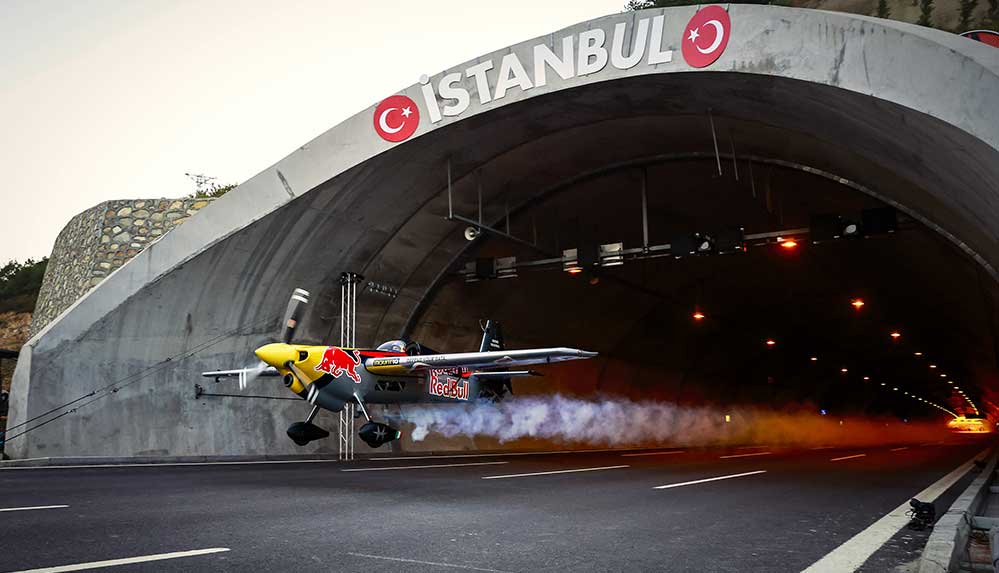 Red Bull sporcusu Dario Costa'nın tünel geçişi Guinness Rekorlar Kitabı’na girdi