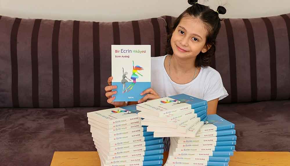 Kemik-kanserini-yenen-10-yaşındaki-Ecrin,-kitabını-'mutlu-son'la-tamamladı