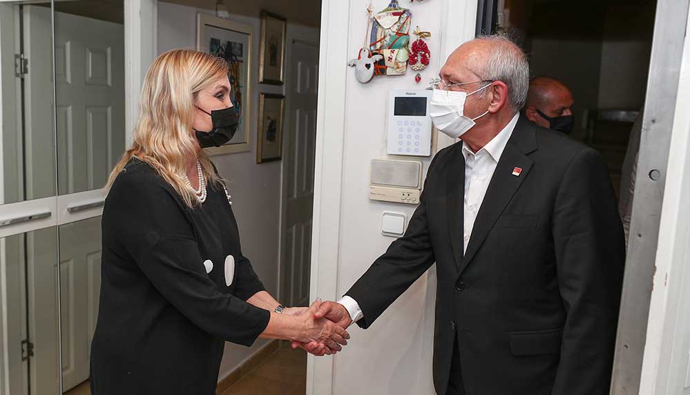 Kılıçdaroğlu ve İmamoğlu Ferhan Şensoy'un ailesine taziye ziyaretinde bulundu