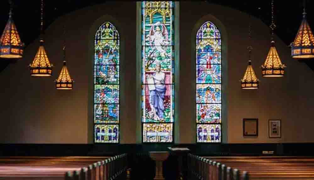 Kilise gezisi sırasında 400 yıllık kayıp tabloyu buldu