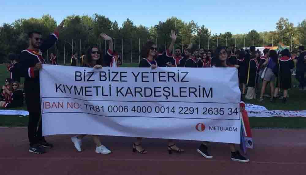 ODTÜ'nün mezuniyet törenine pankartlar damga vurdu