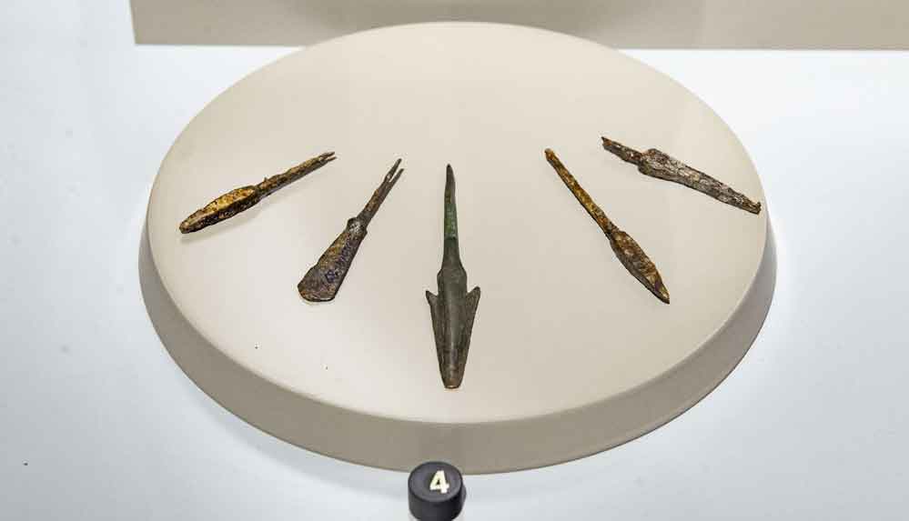 Pulur Sakyol Höyüğü'nde bulunan "ok uçları" 5 bin yıllık tarihe ışık tutuyor