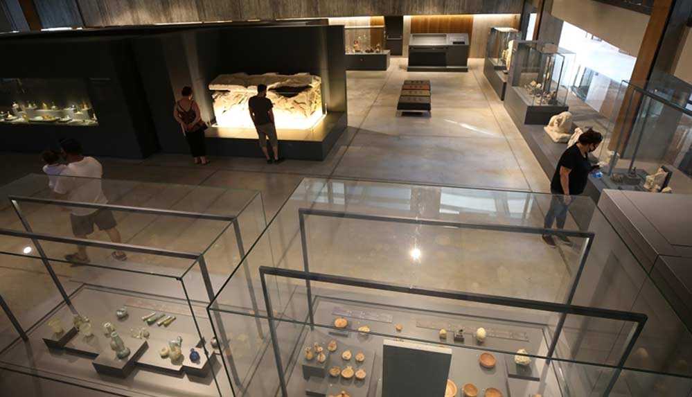 Troya Müzesi'nde açılan sergi, kazıların 150 yıllık geçmişini belgelerle anlatıyor 5 Troya-Müzesi'nde-açılan-sergi,-kazıların-150-yıllık-geçmişini-belgelerle-anlatıyor