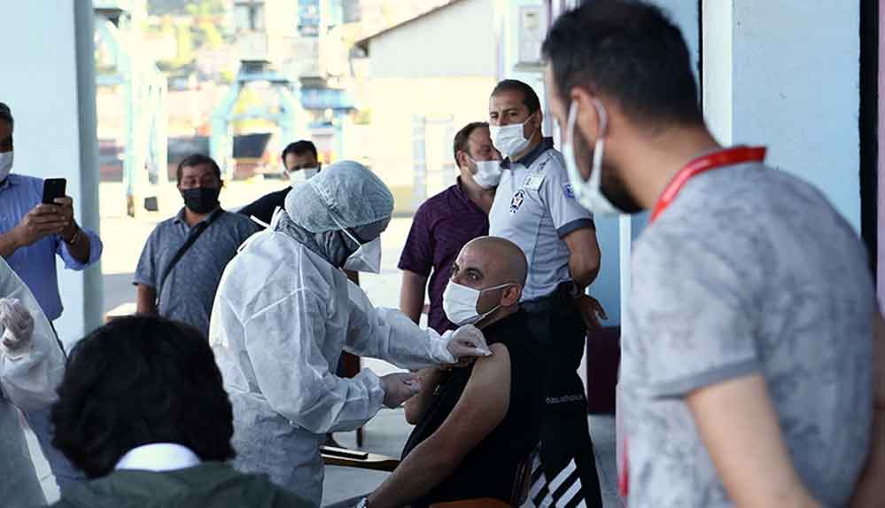 Türkiye'de-bugüne-kadar-yapılan-aşı-sayısı-106-milyon-893-bin-726'ya-yükseldi