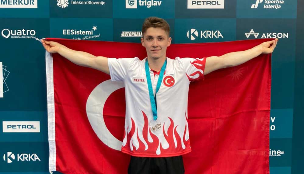 Milli cimnastikçi Sercan Demir, Slovenya'da altın madalya kazandı
