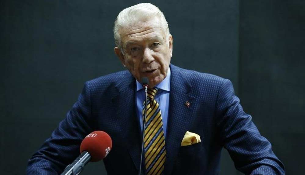 Uğur-Dündar’dan-havalimanında-otopark-ücreti-isyanı--Kazığınız-batsın!