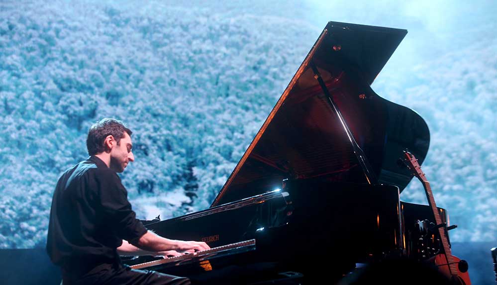 Rus müzisyen, piyanist ve davulcu Evgeny Grinko, Üsküdar'da konser verdi