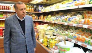Yeniçağ yazarı Uğuroğlu’ndan Erdoğan’a: Sen zamları durdur, bak etiketler nasıl duracak…