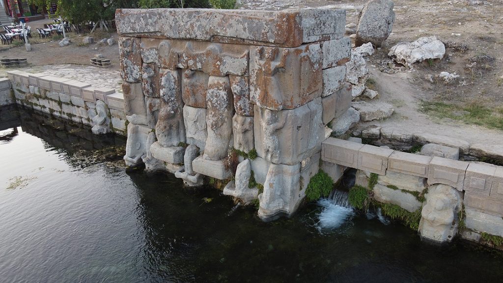 Konya'daki Hitit su anıtı tarihi ve mimarisiyle ilgi çekiyor