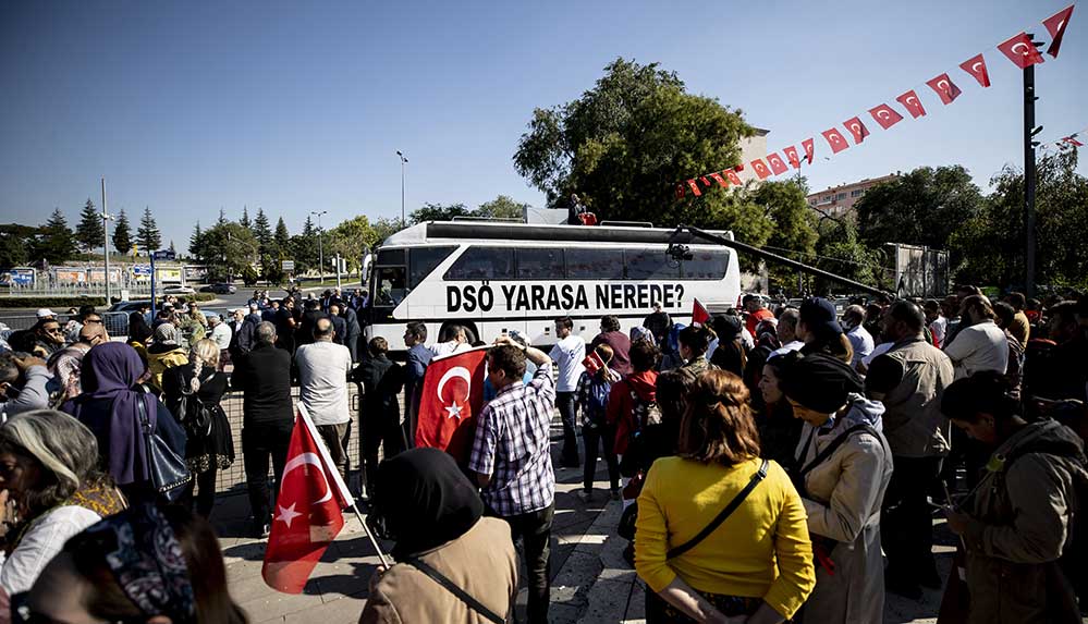 Aşı karşıtlarından bir miting daha