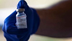 ABD'li ilaç firması Moderna, Kovid-19 aşısını zengin ülkelere satmakla suçlanıyor