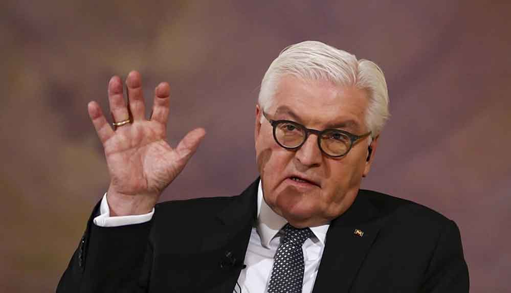 Almanya Cumhurbaşkanı Steinmeier: “Türk kökenli kadın, erkek ve çocukların onuru dokunulmazdır” 4 Almanya-Cumhurbaşkanı-Steinmeier--“Türk-kökenli-kadın,-erkek-ve-çocukların-onuru-dokunulmazdır”