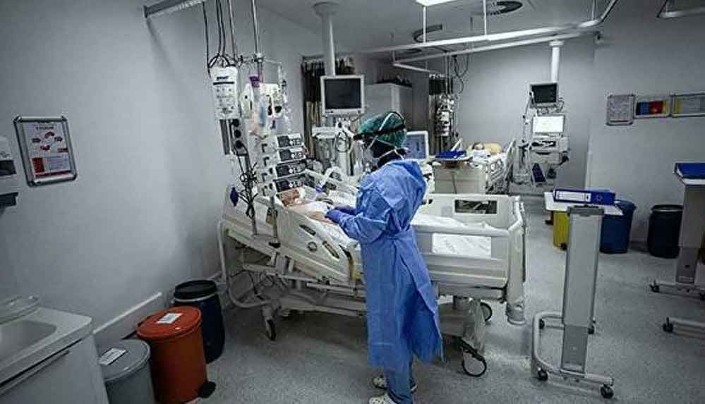 Bilim-Kurulu-Üyesi-Prof.-Şener--Yeniden-kapanma-gündeme-gelebilir