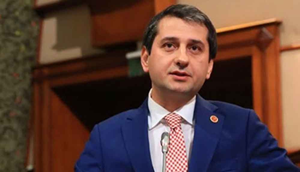 İyi Partili Özkan: Bir taksici, turisti "Anadolu Yakası'na geçebilmemiz için önce vize almamız gerekiyor" diyerek dolandırmış