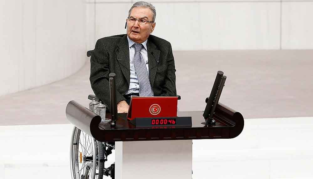 Deniz-Baykal'ın-vekilliğinin-düşürülmesi-için-başvuruda-bulunuldu