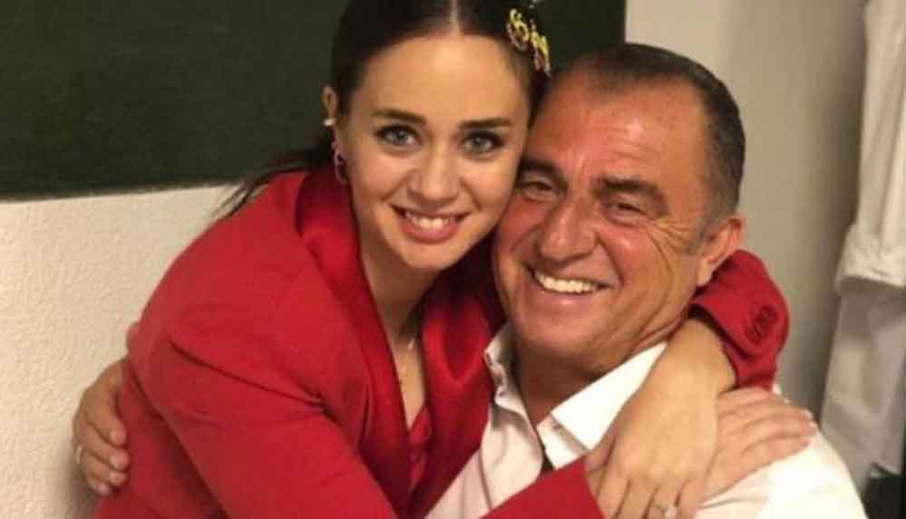 Fatih Terim'ın kızı Merve Çetin bebeğini kaybetti: Sesim, soluğum, sevincim, heyecanım kesildi 4 Fatih-Terim'ın-kızı-Merve-Çetin-bebeğini-kaybetti--Sesim,-soluğum,-sevincim,-heyecanım-kesildi