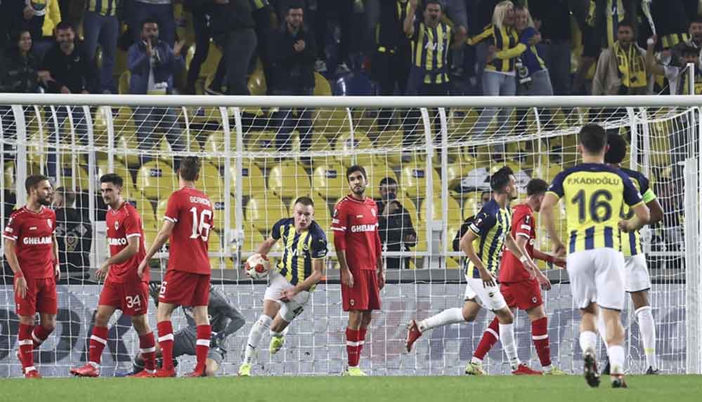 Fenerbahçe, Belçika ekibi Royal Antwerp ile berabere kaldı 4 Fenerbahçe,-Belçika-ekibi-Royal-Antwerp-ile-berabere-kaldı
