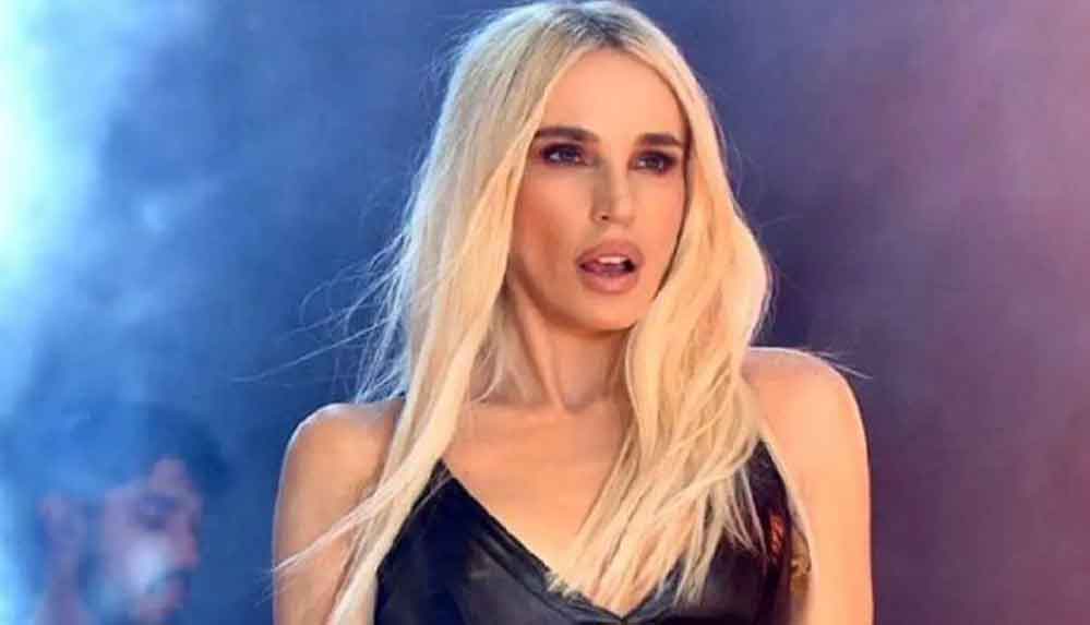 Gülşen'den-'Londra'-iddialarına-yanıt--'Öyle-bir-şey-yok!'