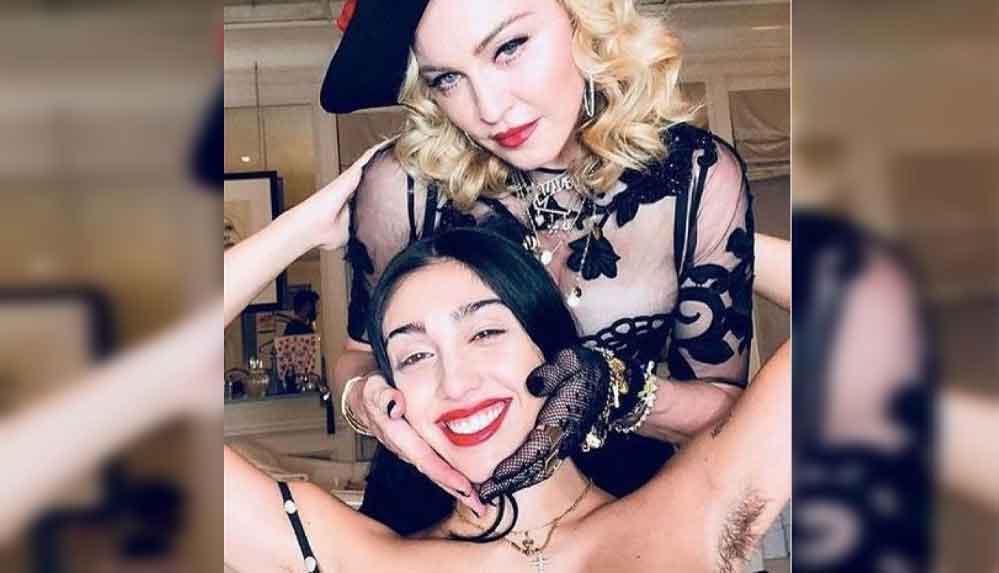 Madonna’nın kızı Leon isyan etti: Annem bana para vermiyor, ev ve okul masraflarımı kendim karşılıyorum 5 Madonna’nın-kızı-Leon-isyan-etti--Annem-bana-para-vermiyor,-ev-ve-okul-masraflarımı-kendim-karşılıyorum-1