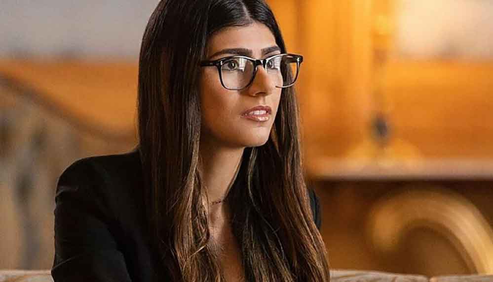 Mia-Khalifa-neden-porno-filmlere-başladığını,-sömürüyü-ve-nasıl-yeniden-güçlendiğini-anlattı