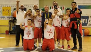 Özel Sporcular Down Basketbol Milli Takımı İtalya'yı 14-10 yendi